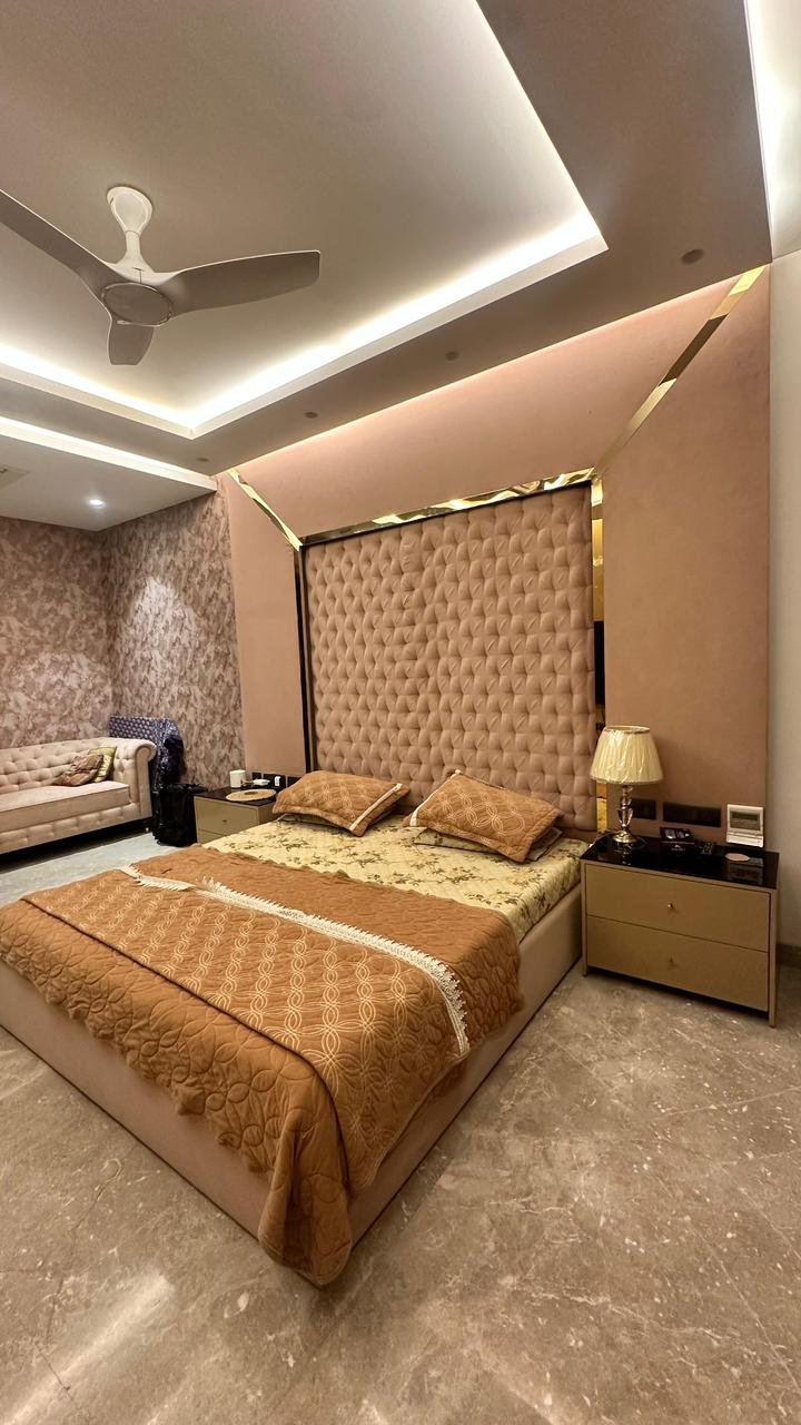 Builder Floor With Terrace Fully Furnished Available for rent in A-Block, DLF Phase-1
